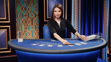 Live Blackjack spielen bei GAMRFIRST