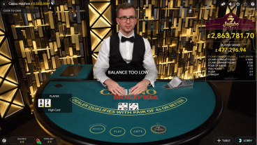 Royal Panda Live Poker from Evolution