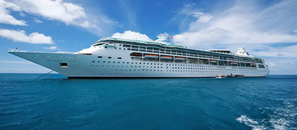 Cruise Ship Gambler Jumps Overboard to Escape Debt, Now Charged with Federal Crime