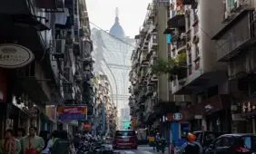 100 Arrested in Macau over Illegal Money Exchanges