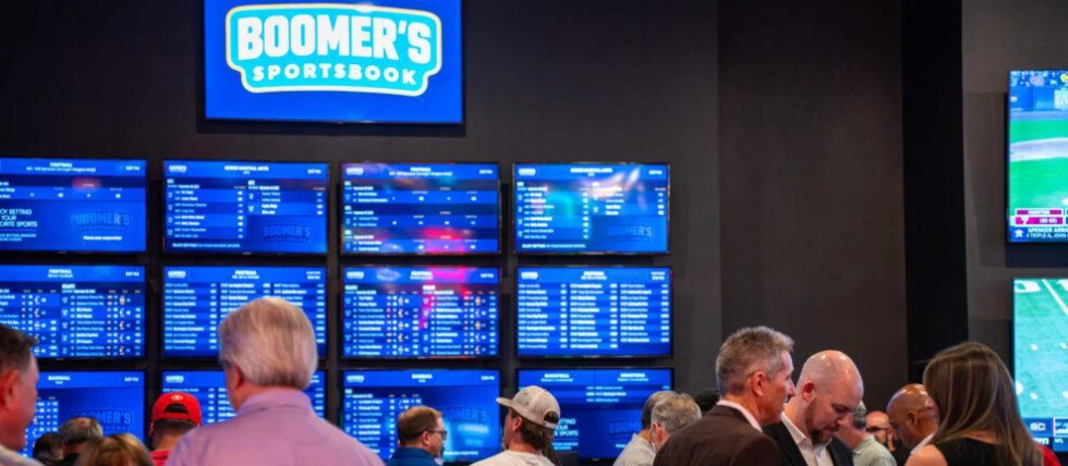 Boomer’s Opens with Oversight