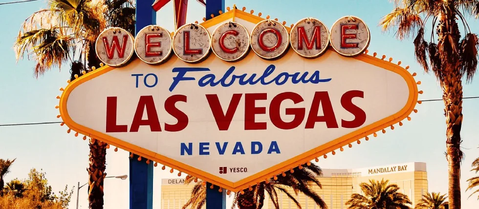 Locals Casinos Outpace Strip