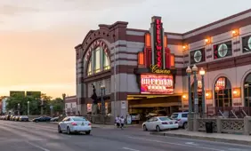 Aurora Casino Closure Set