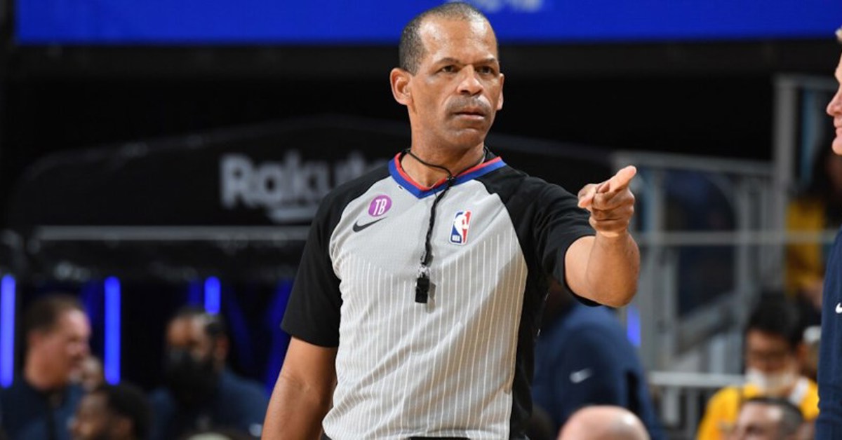 NBA referee Eric Lewis retires