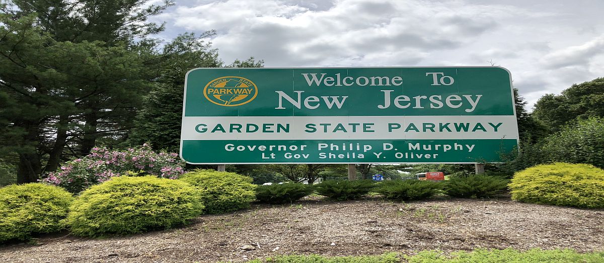 A Welcome to New Jersey sign