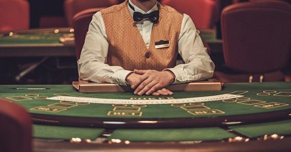 Detroit casino workers strike