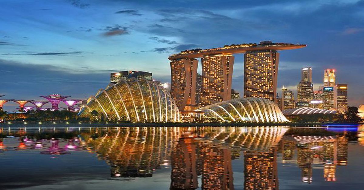 Marina Bay Sands in Singapore at night