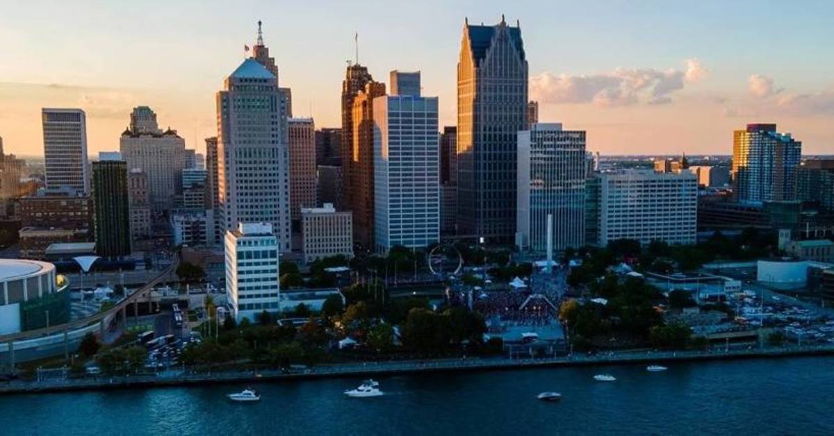 Detroit October casinos decline
