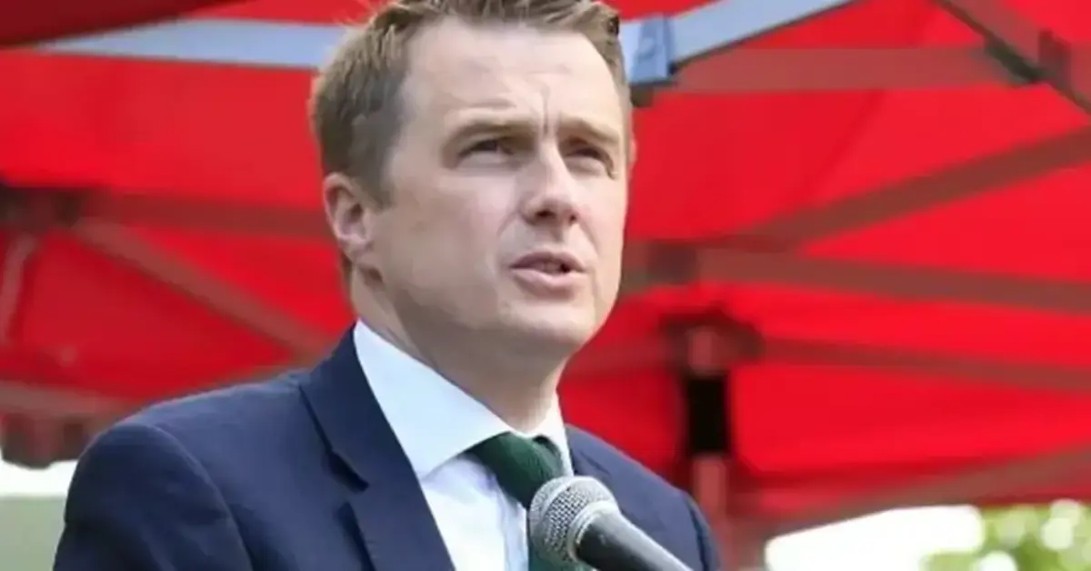 Minister brown defends gambling regulation changes