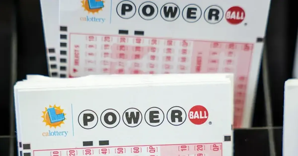 $842.4m Powerball lottery win