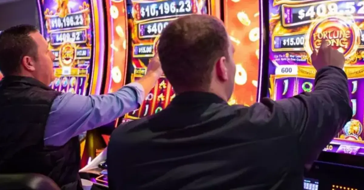 Australians loose 23 million dollars a day on pokies