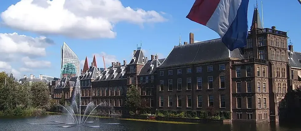Netherlands votes to ban online gambling adverts and high-risk games