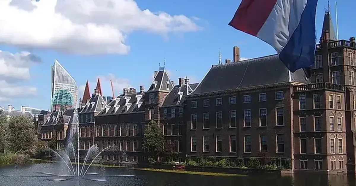 Netherlands votes to ban online gambling adverts and high-risk games