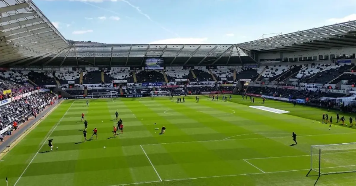 FA suspends Huw Lake