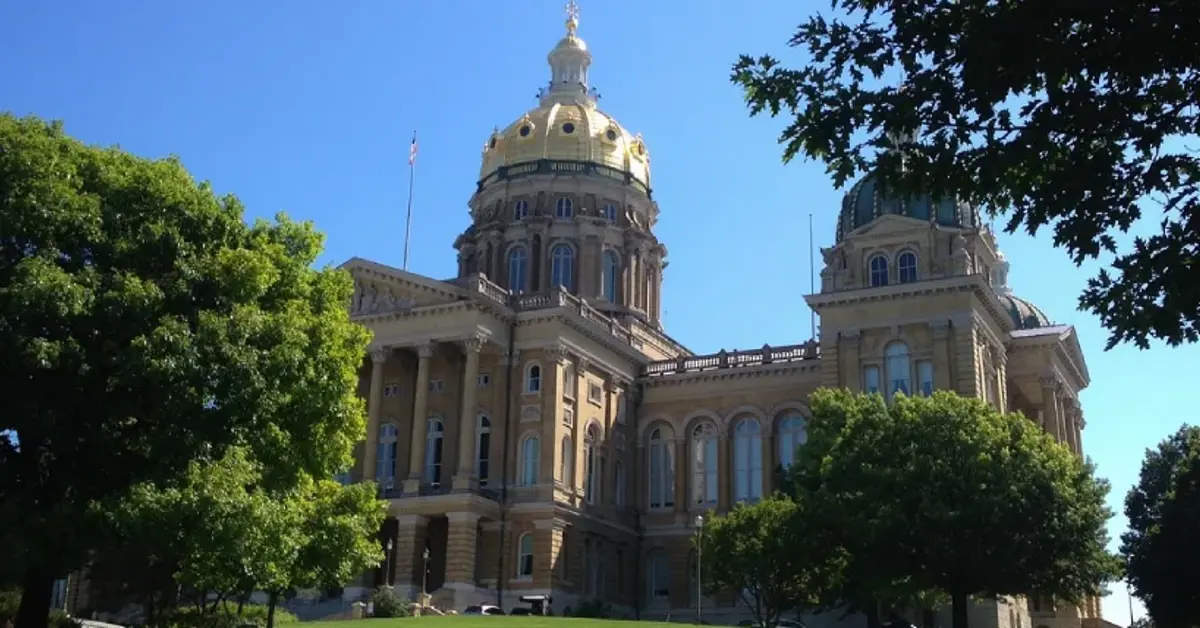 Iowa June betting report