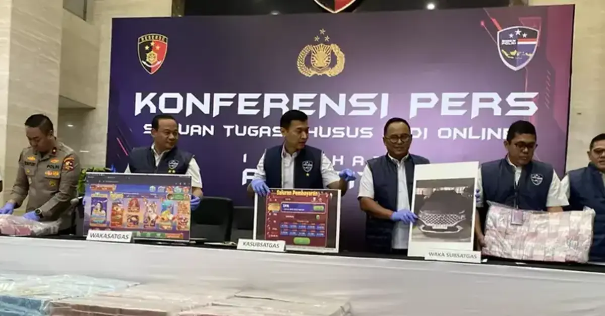 Indonesian Police in gambling crackdown