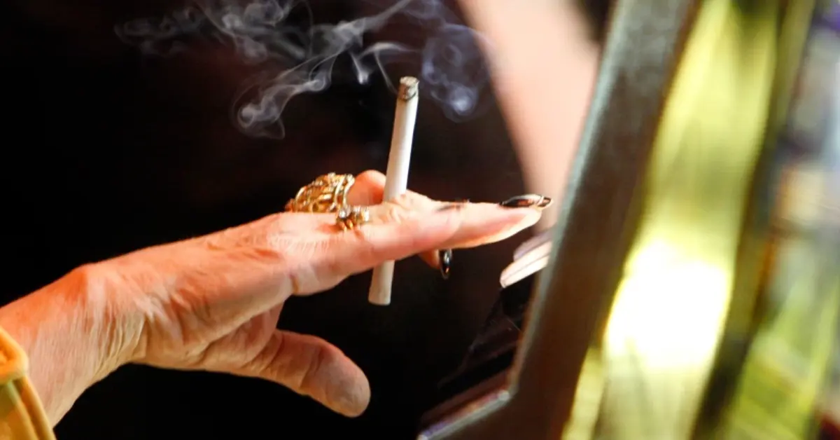 New push to ban smoking in Kansas and Missouri casinos