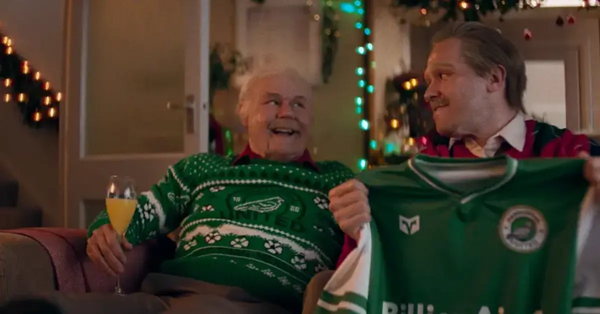 Paddy Power debuts comic Christmas ad