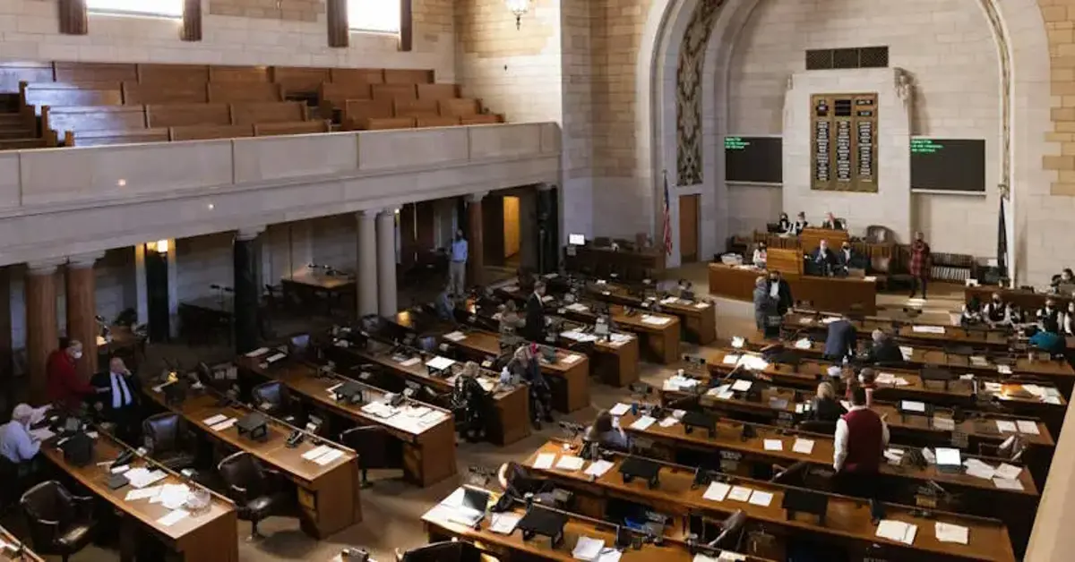 Nebraska lawmakers debate legalization of online sports betting