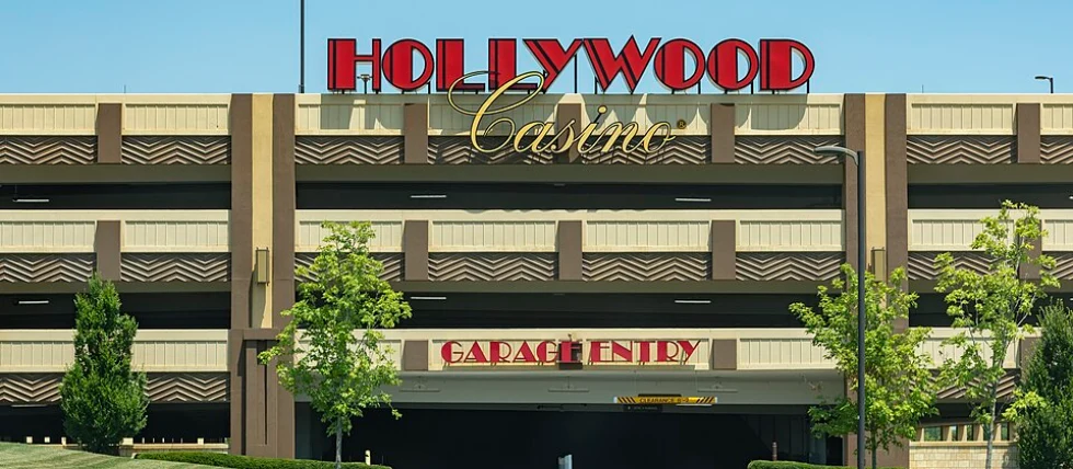 Officers Hurt at Hollywood Casino Columbus