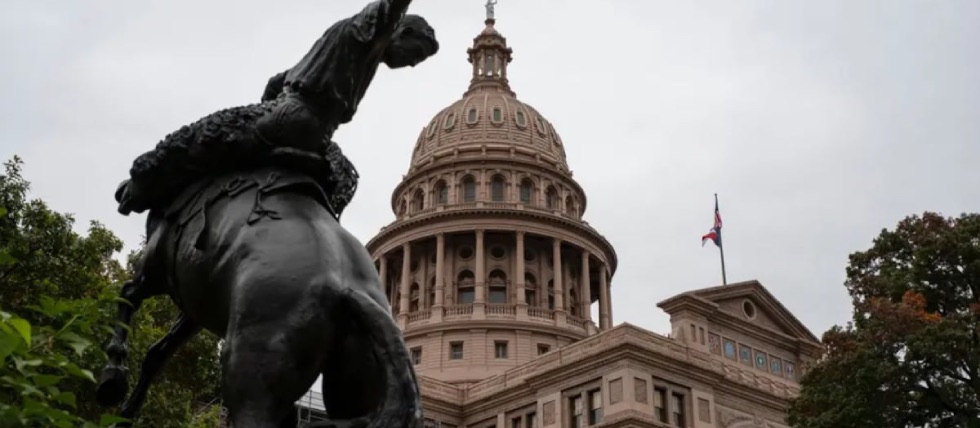 Texas Senate dissolves TLC