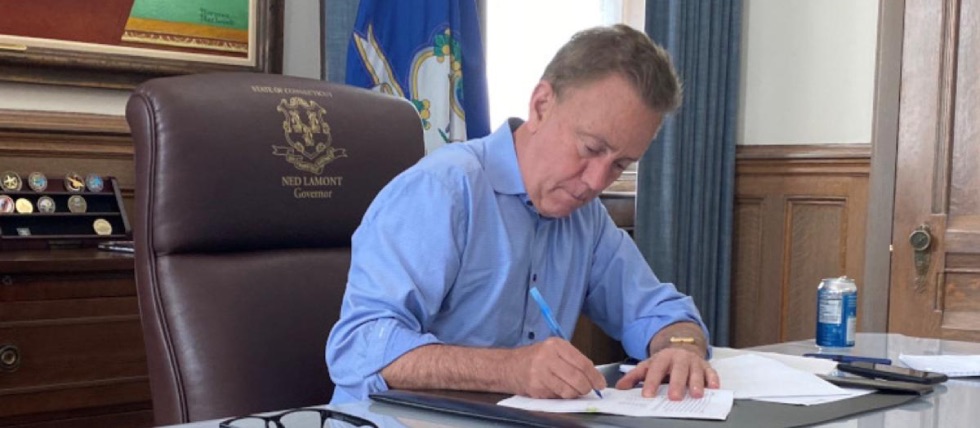 Connecticut bans sweepstakes casinos