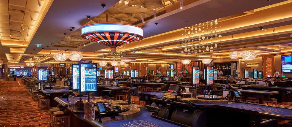 Crown Perth retains license