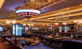 Crown Perth retains license